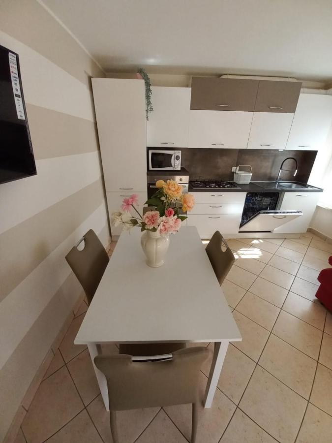 Vicolo 11 Apartment Calmasino Екстериор снимка